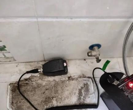 贡井屋顶漏水维修公司分享下卫生间漏水的危害及解决方法